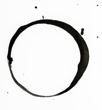 Beyaz arka planda kahve fincanı lekesi