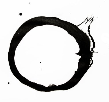 Beyaz arka planda kahve fincanı lekesi