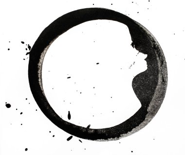 Beyaz arka planda kahve fincanı lekesi