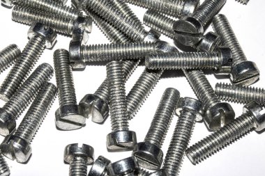 Beyaz Arkaplanda Eski Sürgü, Vidalar, Fındık Mühendisliği Metal Malzemeleri Koleksiyonu