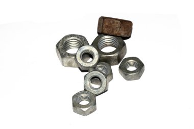 Beyaz Arkaplanda Eski Sürgü, Vidalar, Fındık Mühendisliği Metal Malzemeleri Koleksiyonu