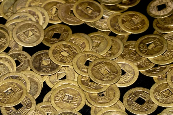 Κοντινό Πλάνο Των Αρχαίων Κινεζικών Νομισμάτων Μετρητά — Φωτογραφία Αρχείου