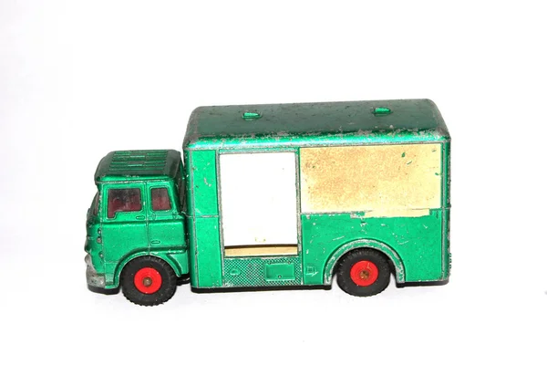 Vintage Blech Spielzeug Fahrzeug Industrie Lkw Auf Weißem Hintergrund — Stockfoto
