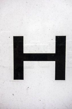 Sıkıntılı Durum Tipografisi ile Yazılan Sözcükler H Harfi Bulundu