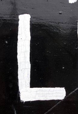 Sıkıntılı Durum Tipografisi ile Yazılan Sözcükler Bulundu L Harfi