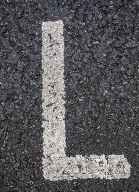 Sıkıntılı Durum Tipografisi ile Yazılan Sözcükler Bulundu L Harfi