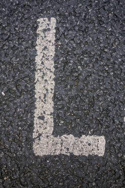 Sıkıntılı Durum Tipografisi ile Yazılan Sözcükler Bulundu L Harfi