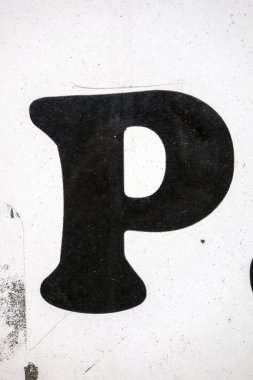 Sıkıntılı Durum Tipografisi ile Yazılan Sözcükler Bulundu P Harfi