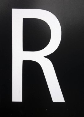 Sıkıntılı Durum Tipografisi ile Yazılan Sözcükler R Harfi Bulundu