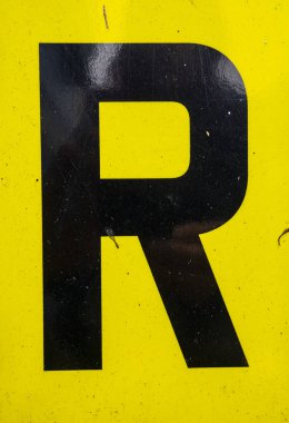 Sıkıntılı Durum Tipografisi ile Yazılan Sözcükler R Harfi Bulundu