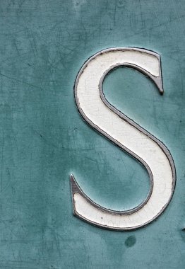 Sıkıntılı Durum Tipografisi ile Yazılan Sözcükler S Harfi Bulundu