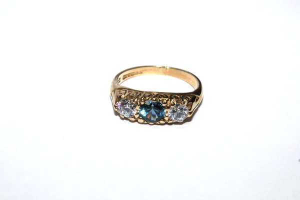 Beautiful Gold Ring Gems White Background — Stock Photo, Image