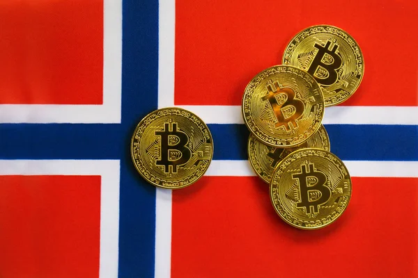 Bitcoin Złoty Kolor Flagę Norwegii Kryptowaluta Tle Flagi Norweski Obrazek Stockowy