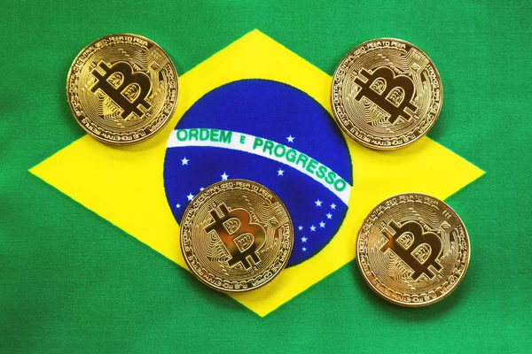 Bitcoin Złoty Kolor Flaga Brazylii Kryptowaluta Tle Flaga Brazylii Obraz Stockowy