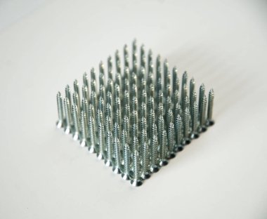 çok başlı vidalar