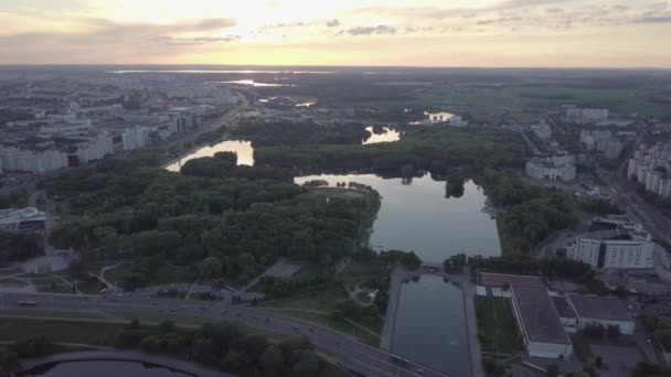 Staden i Minsk från luften — Stockvideo
