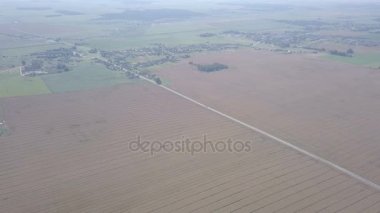     mavi gökyüzünün altında güzel tecavüz alanları 