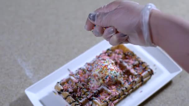 Waffles Para Café Manhã Waffles Com Sorvete Doces — Vídeo de Stock