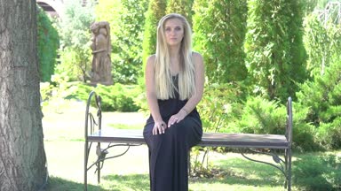 Ağır çekim güzel kadın Park