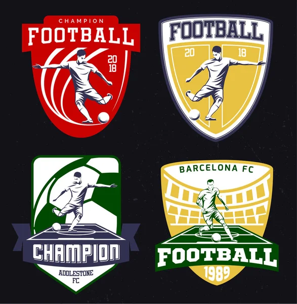 Ensemble d'emblèmes, d'insignes et d'icônes de football vintage. Joueur de football — Image vectorielle