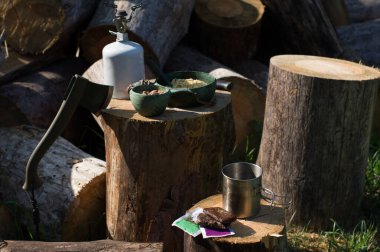 İş sırasında öğle yemeği molası. Yiyecek ve içecek..