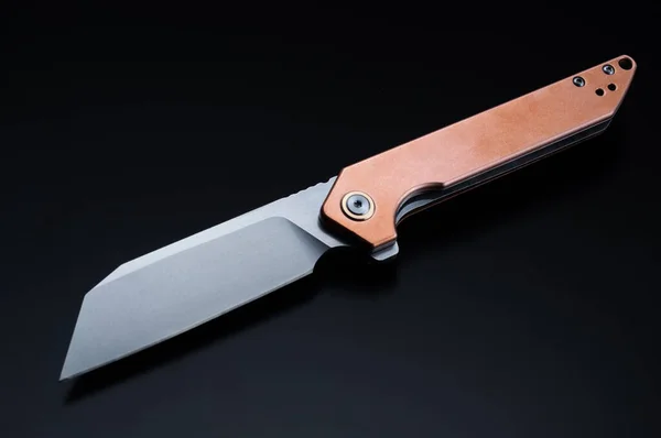 Couteau Avec Une Poignée Cuivre Couteau Pliant Rugueux Couteau Moderne — Photo