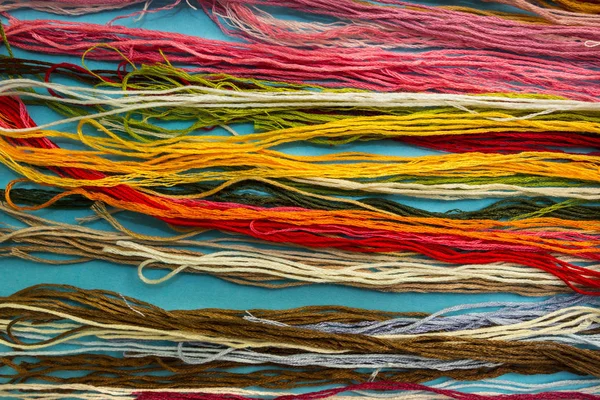 Parallèle fond de fil de broderie de coton coloré, fils fo — Photo