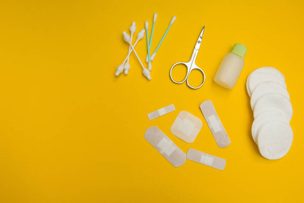 The patches of different sizes and shapes and wool for treatment