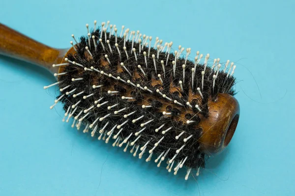Een Oude Haarborstel Met Decoratieve Haren Hygiëne — Stockfoto