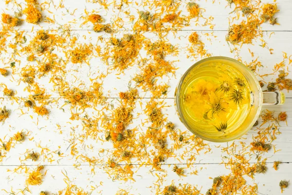 Örtte Och Torkade Blommor Läkemedel Ringblomma Homeopati Och Aromaterapi Ovanifrån — Stockfoto