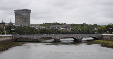 Haliçler kentlerle.