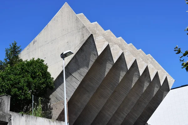 Edifício de concreto moderno . — Fotografia de Stock