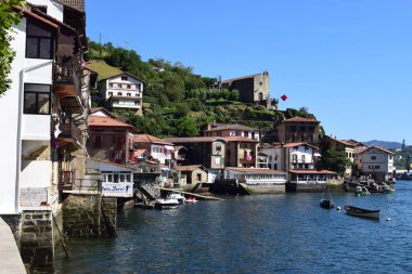 Halklar kıyıları.