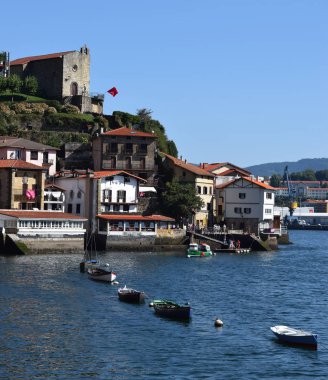 Halklar kıyıları.