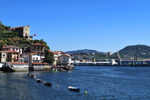 Halklar kıyıları.