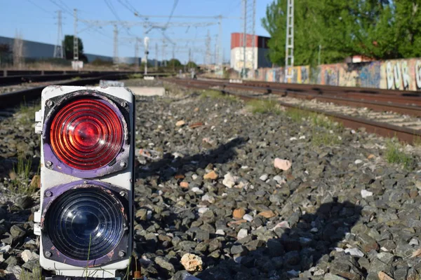 Piros jelzésű közlekedési lámpa. — Stock Fotó