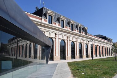 Eski Yansımalar Tren İstasyonu, Burgos, İspanya.