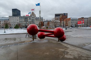 Montreal Bilim Merkezi 'nin dışında.