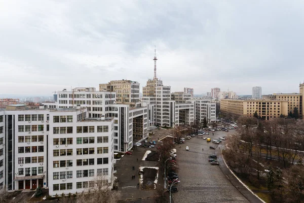 Felülnézete a Derzhprom - House állami ipari, egy emlékmű, építészet, a stílus a konstruktivizmus, Kharkov, Ukrajna — Stock Fotó