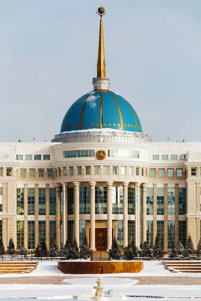 Rezidenciája az elnök a Kazah Köztársaság Ak Orda, Astana, Kazahsztán — Stock Fotó