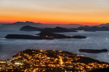 Dubrovnik, Hırvatistan kentinde denize inanılmaz günbatımı