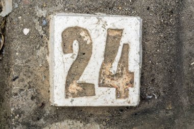 basamak ile beton kaldırım 24 üzerinde