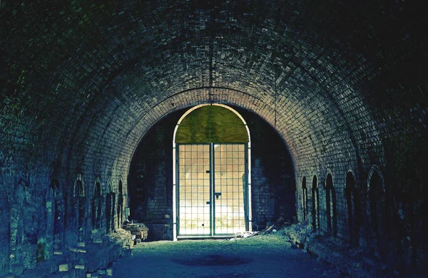 Historic abandoned tunnel and brick making kilns — Stock Photo, Image