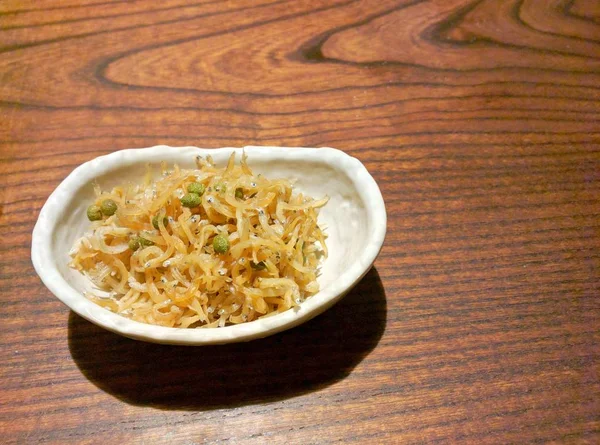Cririmen Jako, genç sardalye ile Japon yemekleri