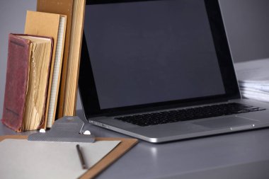 Bilgisayar ve Office belgeleri ile çalışma alanı