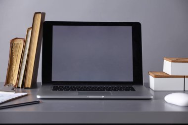 Bilgisayar ve Office belgeleri ile çalışma alanı