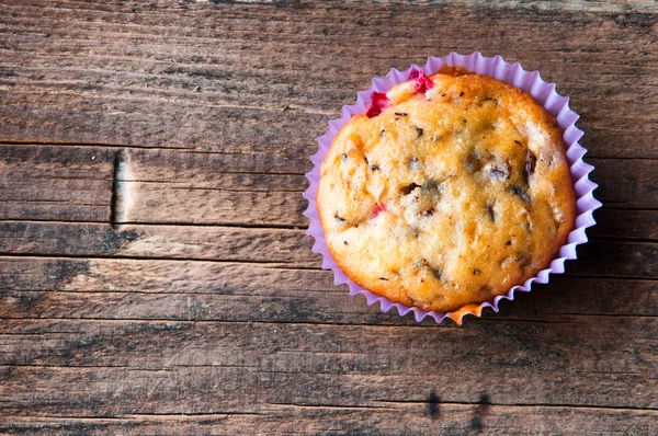 Lekkere huisgemaakte muffin. Bovenaanzicht. Copyspace — Stockfoto