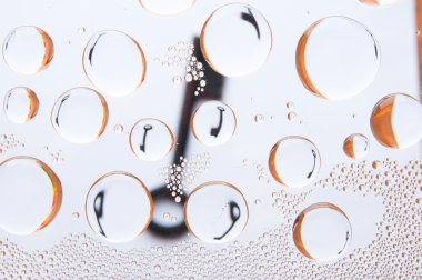 Su arkasında eski anahtar yok sayar. Arka plan