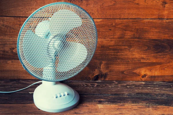 Vantilatör ahşap zemin, boşaltmak üzerine