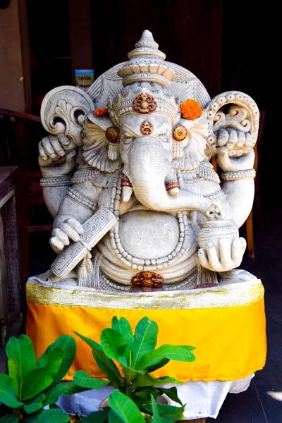 Hindu God Ganesha. Ganesha Idol — Stock Photo, Image